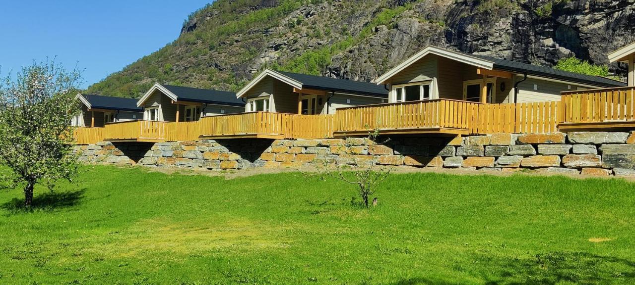 Lunde Camping Hotel Aurland Exterior photo